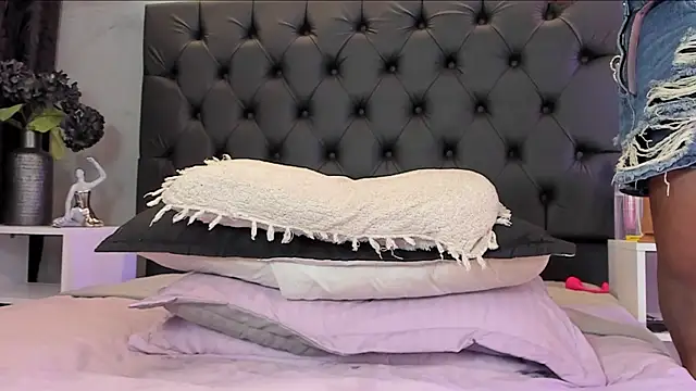 naomi__blair webcam