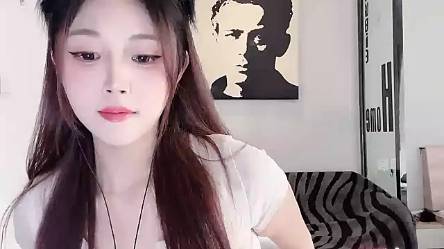 KiKi-011 webcam