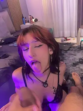 Mika_love_milo webcam
