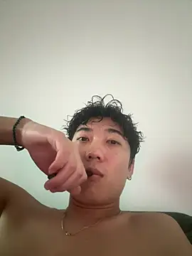 YourBadboy718 webcam