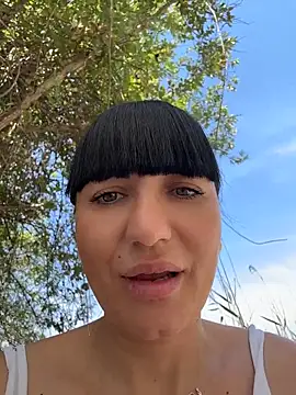 mysticcleo (F milf) - Topless