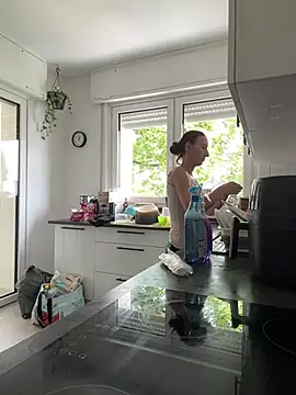 Emi_RoseMaus webcam
