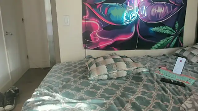 mzpretty444 webcam