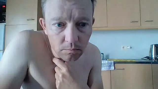 bertolini - Bertolini's free webcam - UK Sex Cams