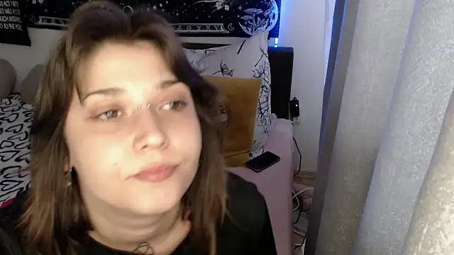AlienforTwenty webcam