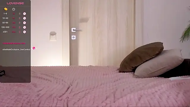 BlushingAngelita webcam