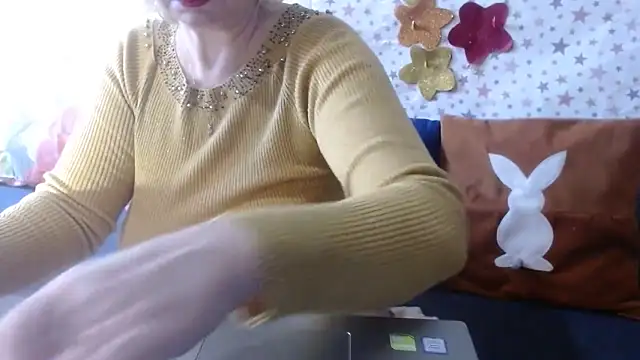 QueenLana webcam