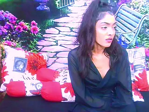 IndianPretty14u2Luv webcam