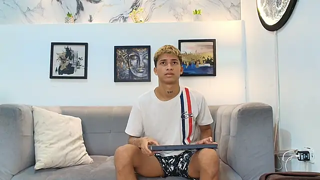 GOLD_BOYS webcam