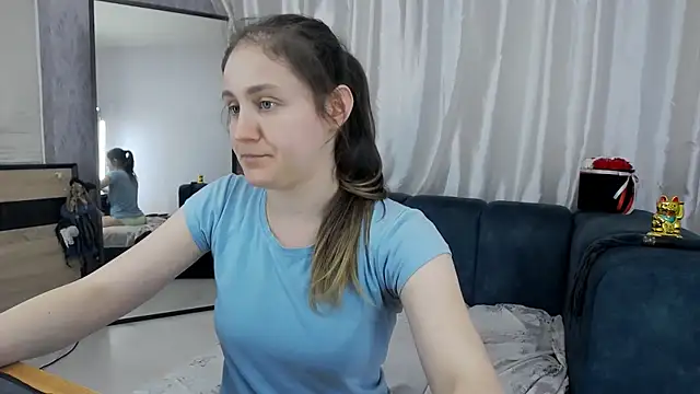 Holliy_Cooper webcam