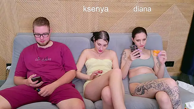 Ksenny live cam