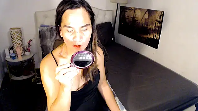 NinaDOM4CUM webcam