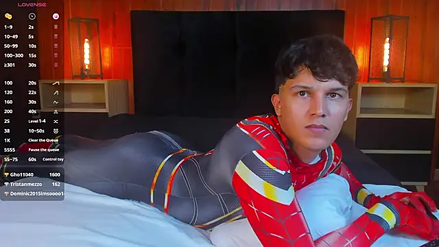 Leo_Savage_ Live Webcam on Stripchat