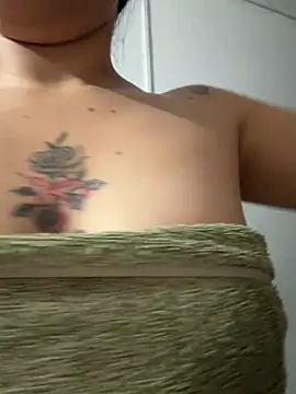 Natasharuso webcam