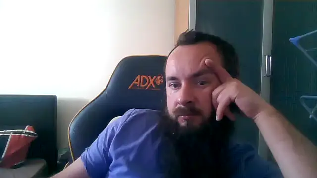 LondonMan1988 webcam