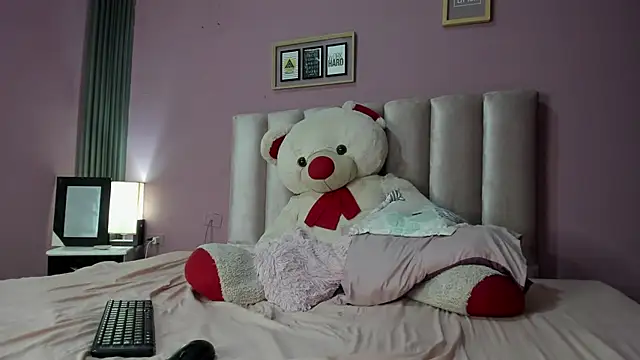 ORIANNA_21 webcam