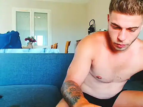 Elkafit28 live cam