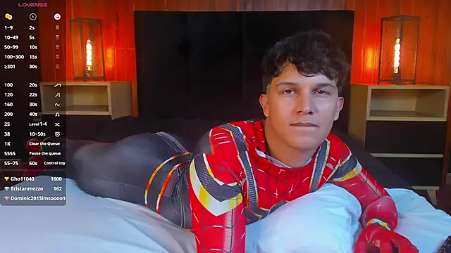 Leo_Savage_ webcam