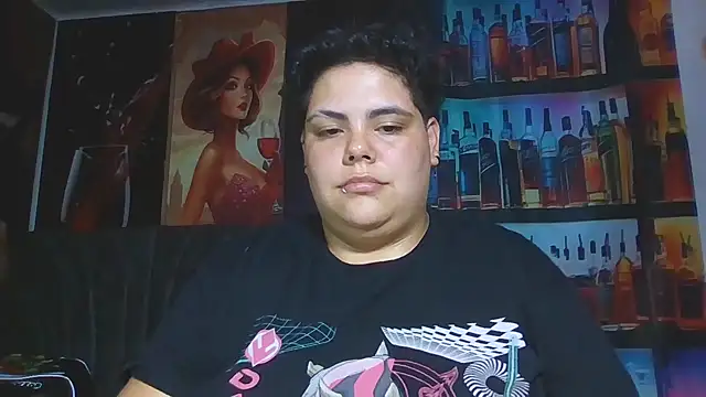 Hailey_Curvy webcam