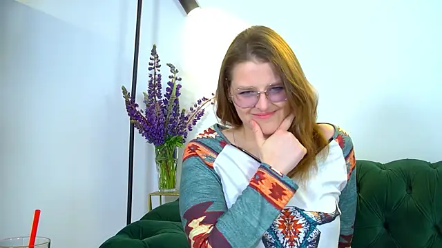 AlexaAvery webcam
