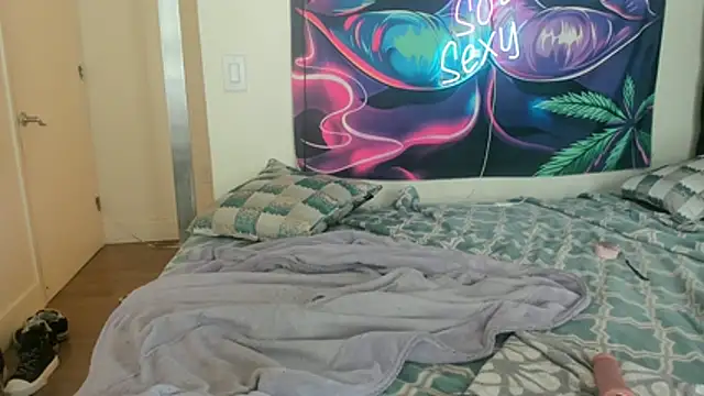 mzpretty444 webcam