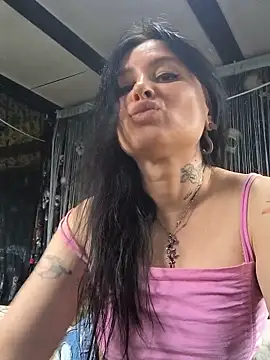 KikiXRed webcam