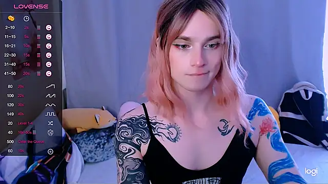 Alice_Hells's room
