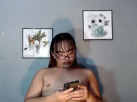 Asianblk_barbiedoll webcam