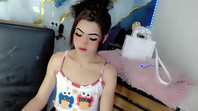 NathalialLooes live cam