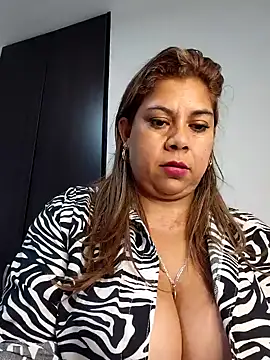 Laura-Hernandez webcam