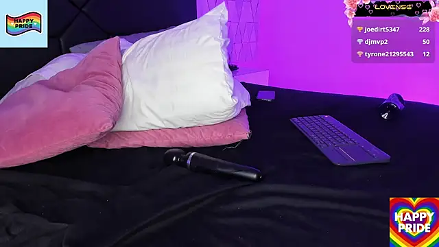 JustinePerry's room