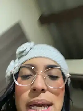 Linda_Saenz_ webcam