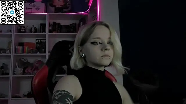 Holy_Mistress_S webcam