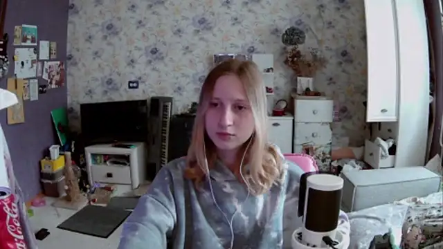 DeidraMeja webcam