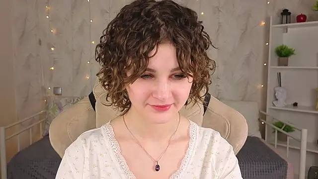 Kira__Fluffy webcam