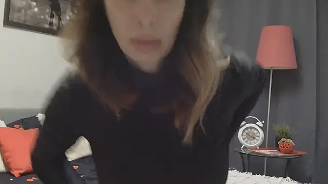 WhiteQueen888 webcam