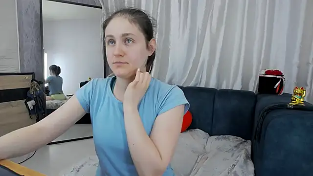 Holliy_Cooper webcam