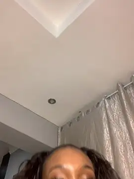 VeryGoodBadGirl1 webcam