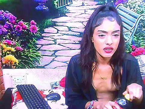 IndianPretty14u2Luv webcam