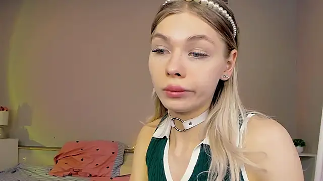 Blondy_Fina's live cam