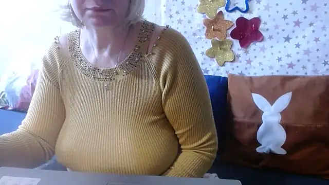 QueenLana webcam