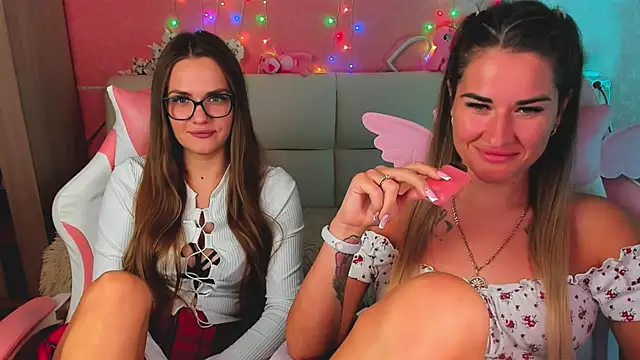 hotty_girls_here webcam