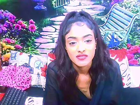 IndianPretty14u2Luv webcam