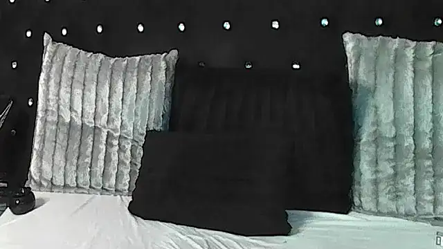 InannaStar webcam