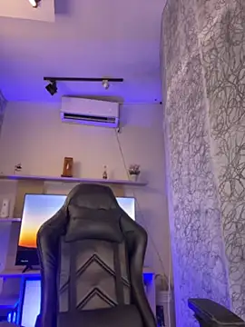 saracaball_ webcam