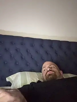 whitelioncody (Ask my age) - Take me to my room for some fun😉😉