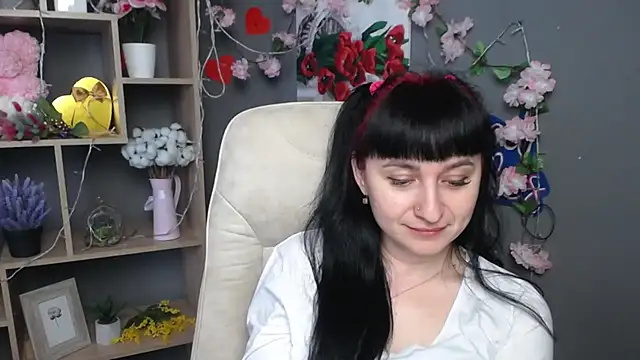 NinaFlawlees webcam