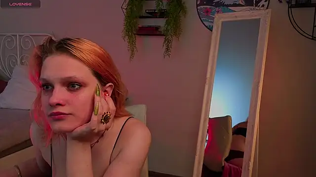 Zoey_Zimmer webcam