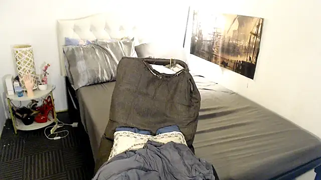 NinaDOM4CUM webcam