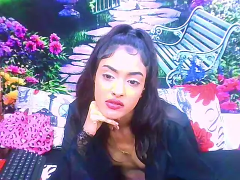 IndianPretty14u2Luv webcam